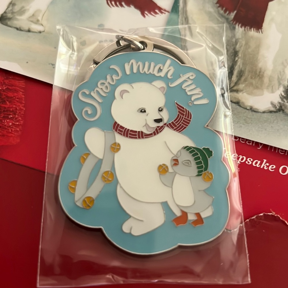 Hallmark 2022 ornament club keychain New in Package